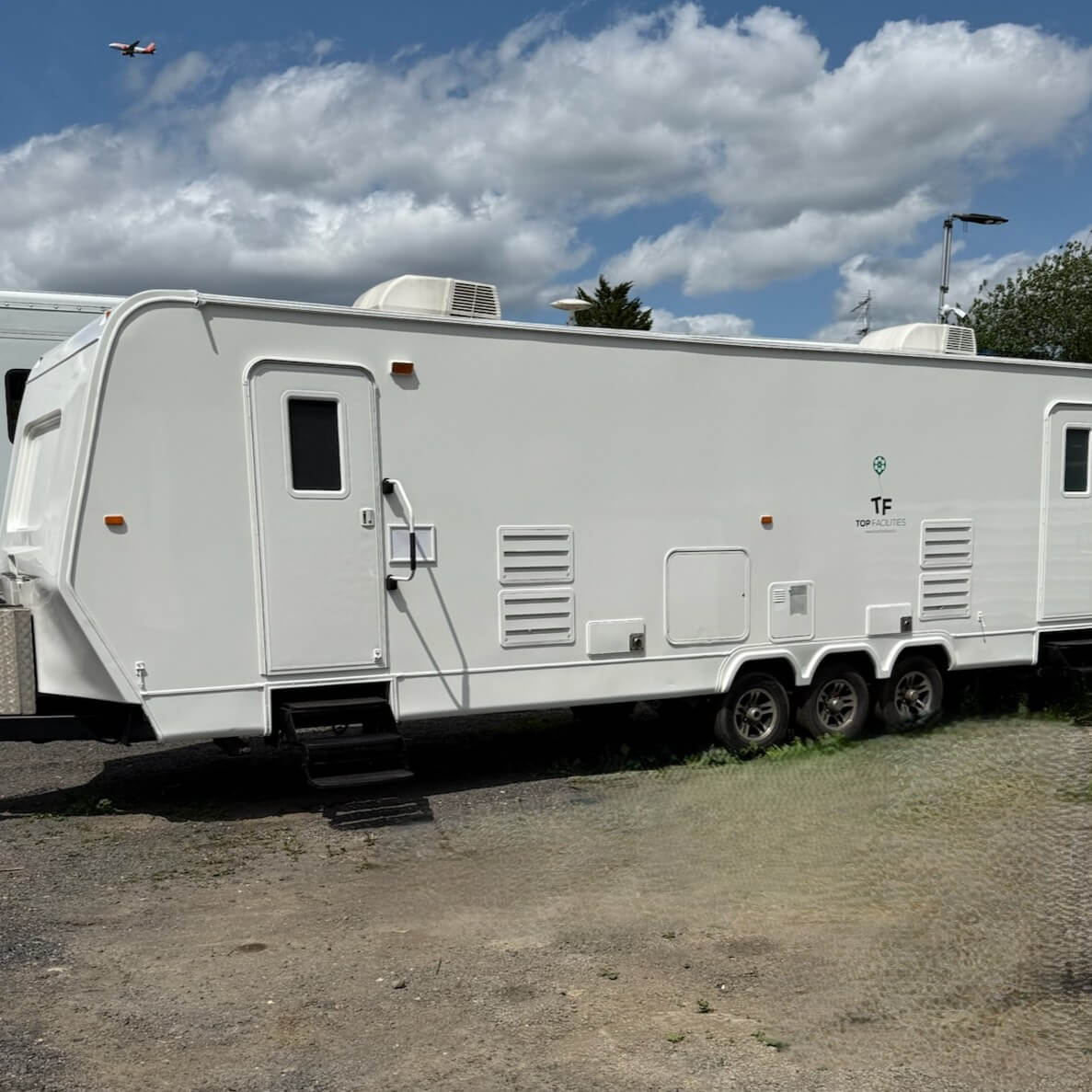 2 Way Trailers (2W001-018)